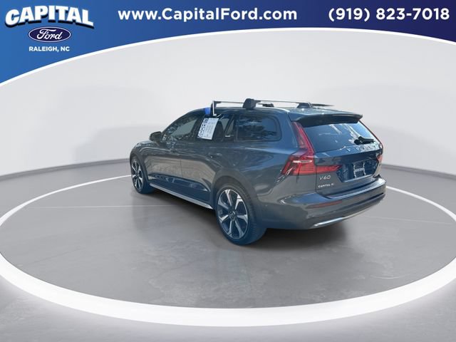 Used 2024 Volvo V60 B5 Cross Country Ultimate AWD/4WD image 6