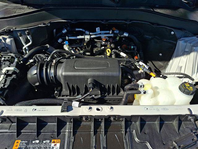 Certified 2024 Ford Explorer XLT w/ Equipment Group 202A AWD/4WD image 28