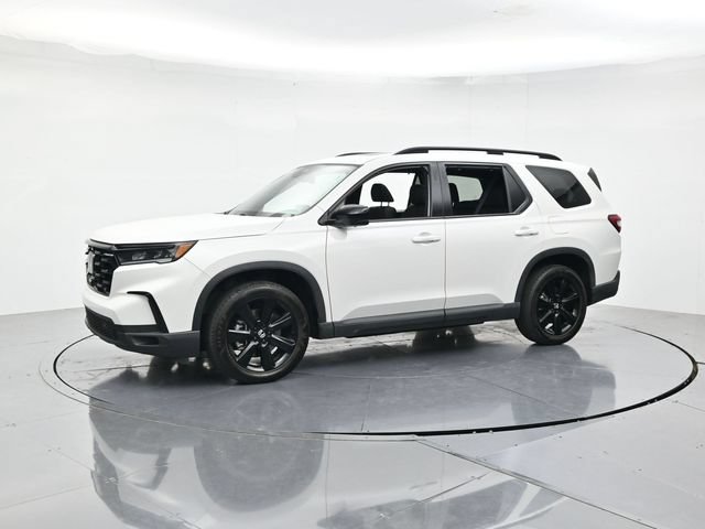 Used 2025 Honda Pilot Black Edition image 5
