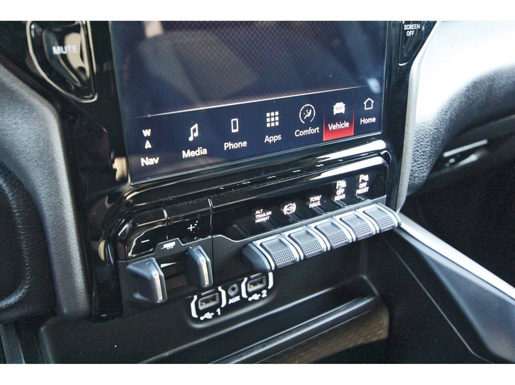 Used 2024 RAM 3500 Big Horn w/ Sport Appearance Package AWD/4WD image 24