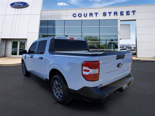 Certified 2025 Ford Maverick XLT FWD image 3