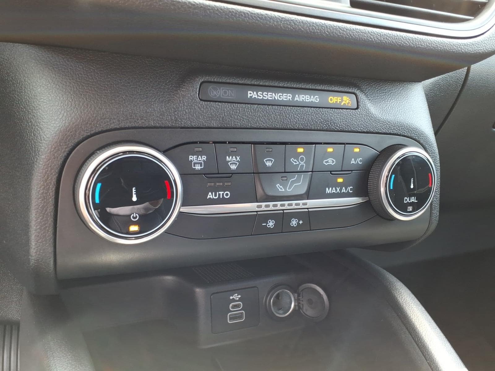 Certified 2025 Ford Escape Active AWD/4WD image 21