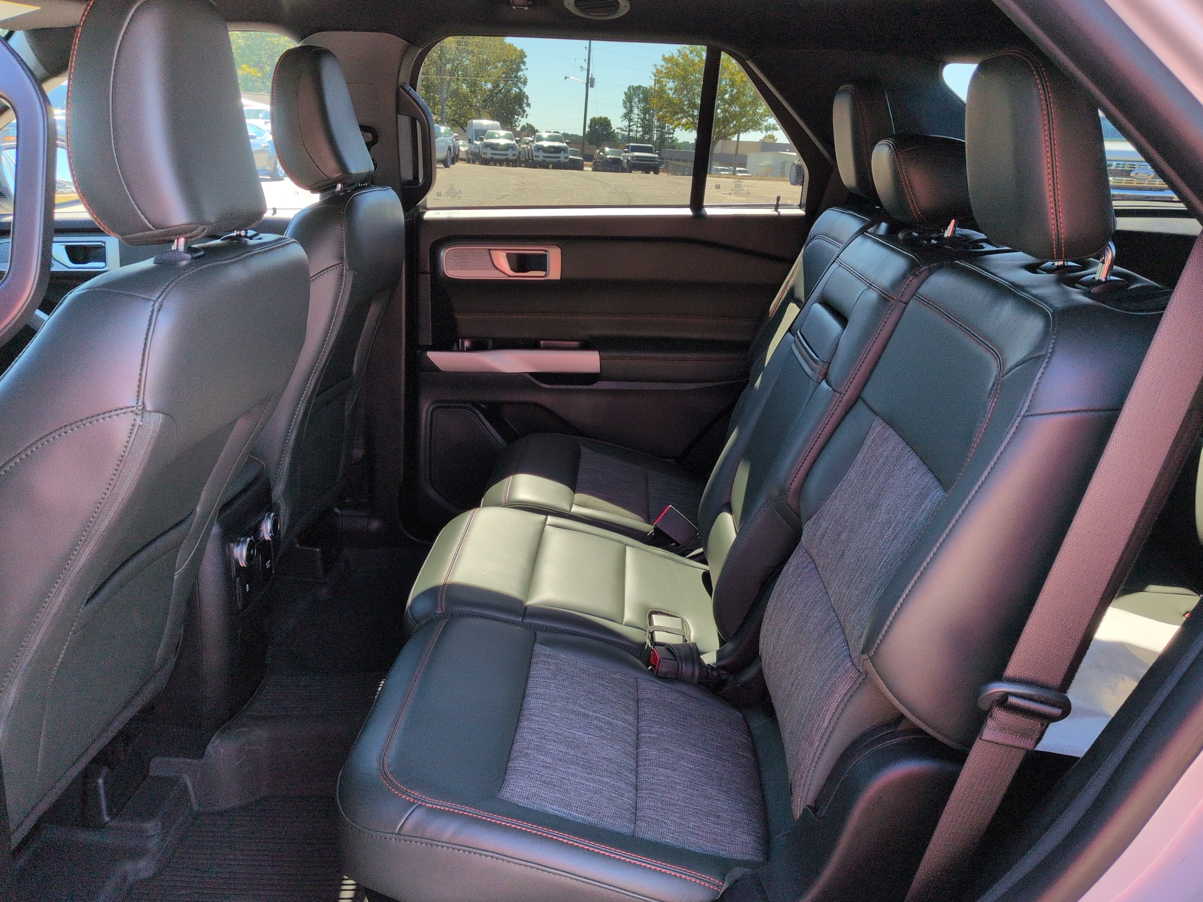 Certified 2024 Ford Explorer Timberline w/ Timberline Technology Package AWD/4WD image 12