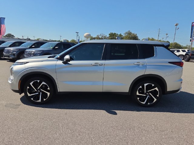 Used 2023 Mitsubishi Outlander SE AWD/4WD image 6