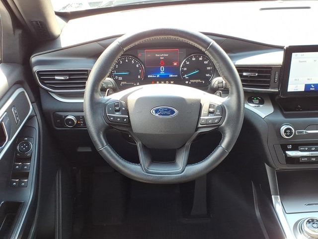 Certified 2020 Ford Explorer XLT w/ Equipment Group 202A AWD/4WD image 16