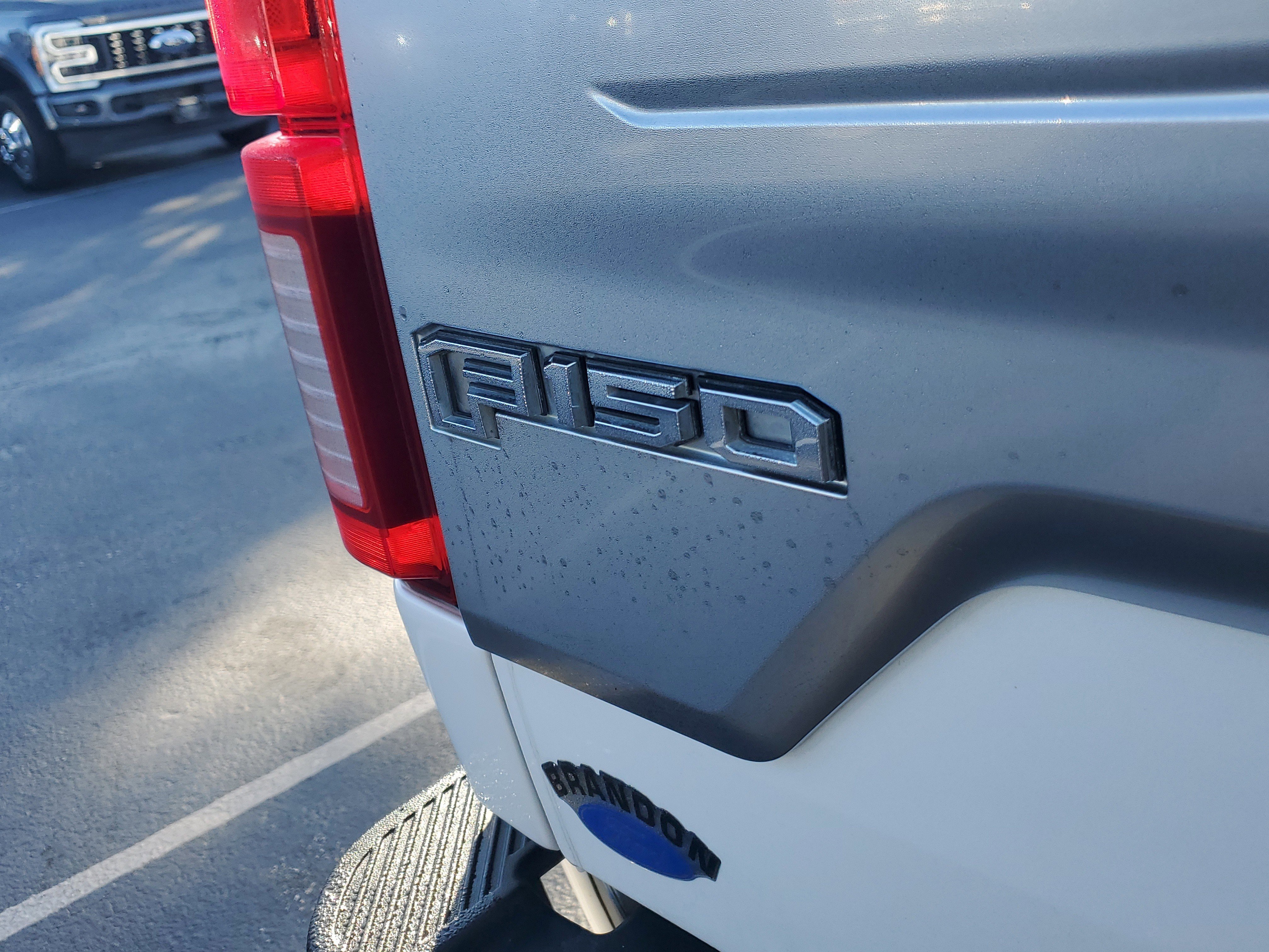 Certified 2019 Ford F150 Platinum w/ Equipment Group 701A Luxury image 9