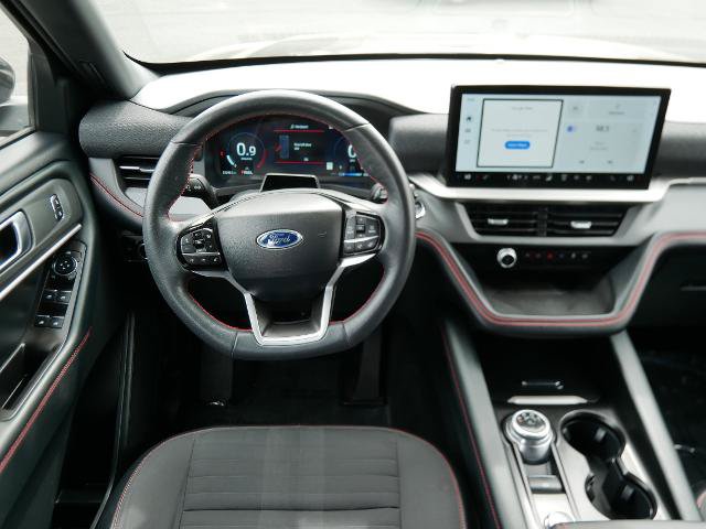 Certified 2025 Ford Explorer ST-Line AWD/4WD image 17