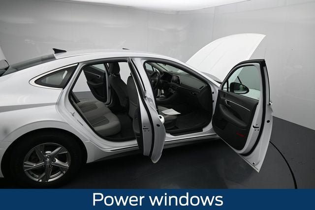 Used 2022 Hyundai Sonata SE w/ Cargo Package FWD image 13