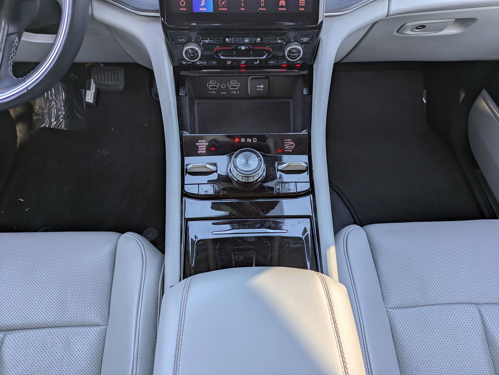 Used 2022 Jeep Grand Cherokee Overland w/ Luxury Tech Group IV image 22