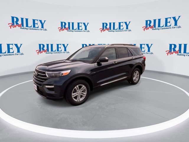 Certified 2023 Ford Explorer XLT w/ Equipment Group 202A AWD/4WD image 2