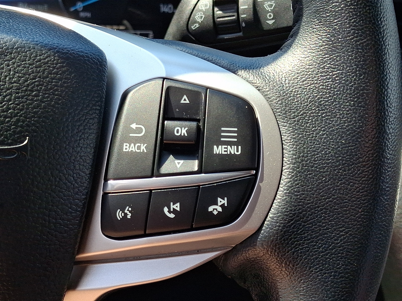 Certified 2023 Ford Explorer XLT AWD/4WD image 25