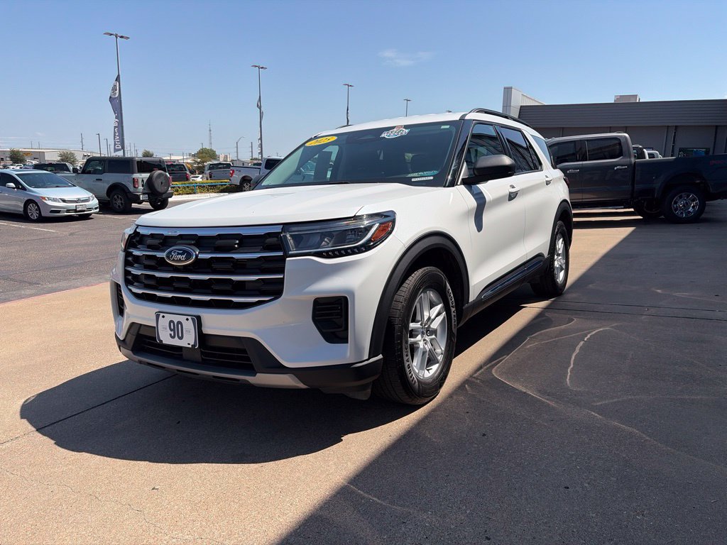 Certified 2025 Ford Explorer Active RWD image 4