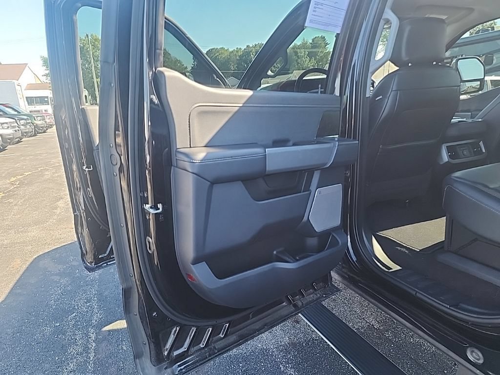 Certified 2023 Ford F250 Lariat w/ Lariat Ultimate Package AWD/4WD image 20