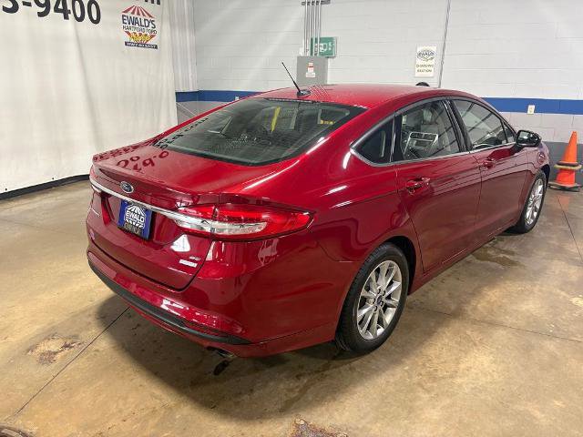 Certified 2017 Ford Fusion SE FWD image 8
