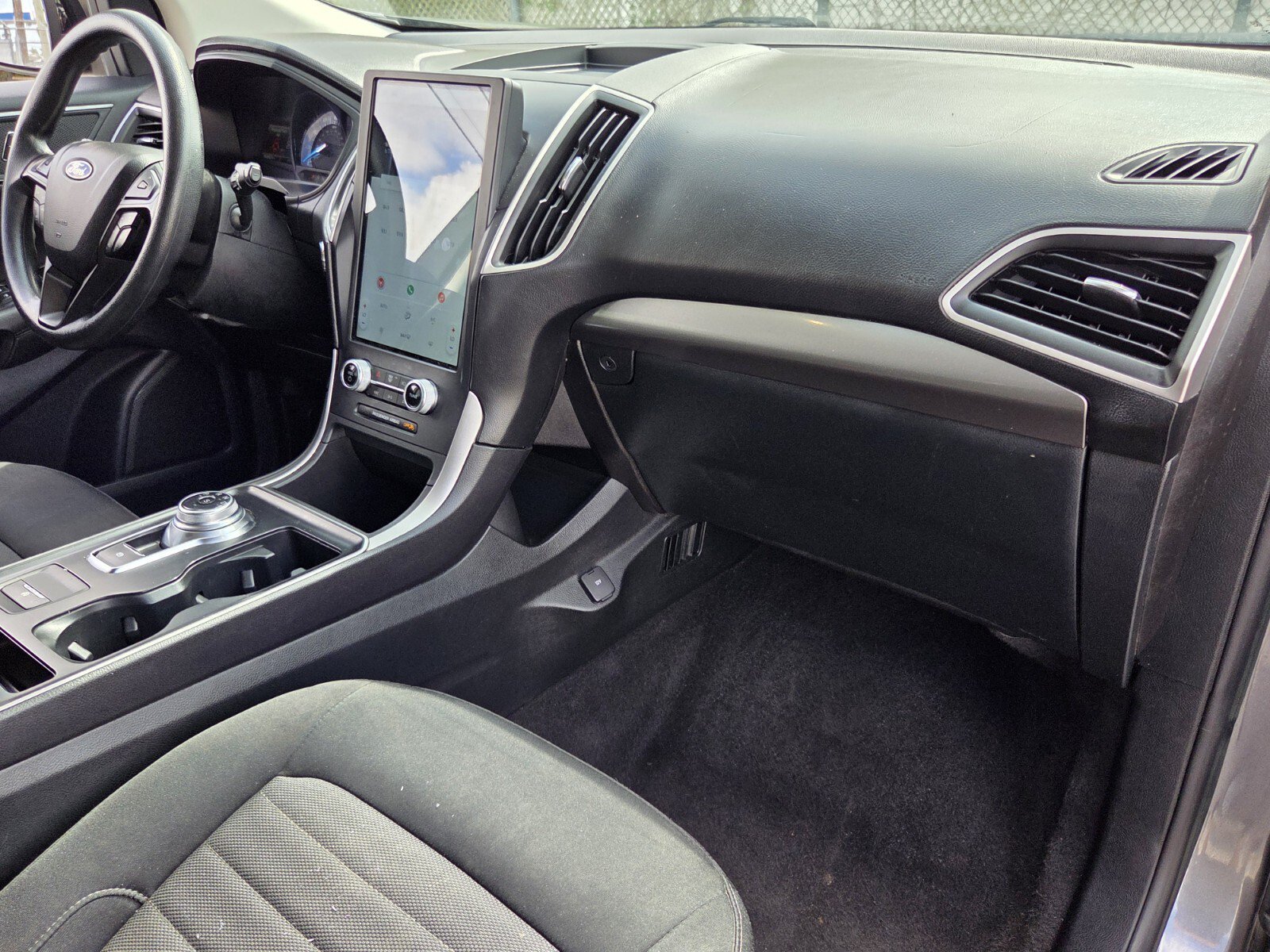 Certified 2022 Ford Edge SE w/ Black Appearance Package AWD/4WD image 16