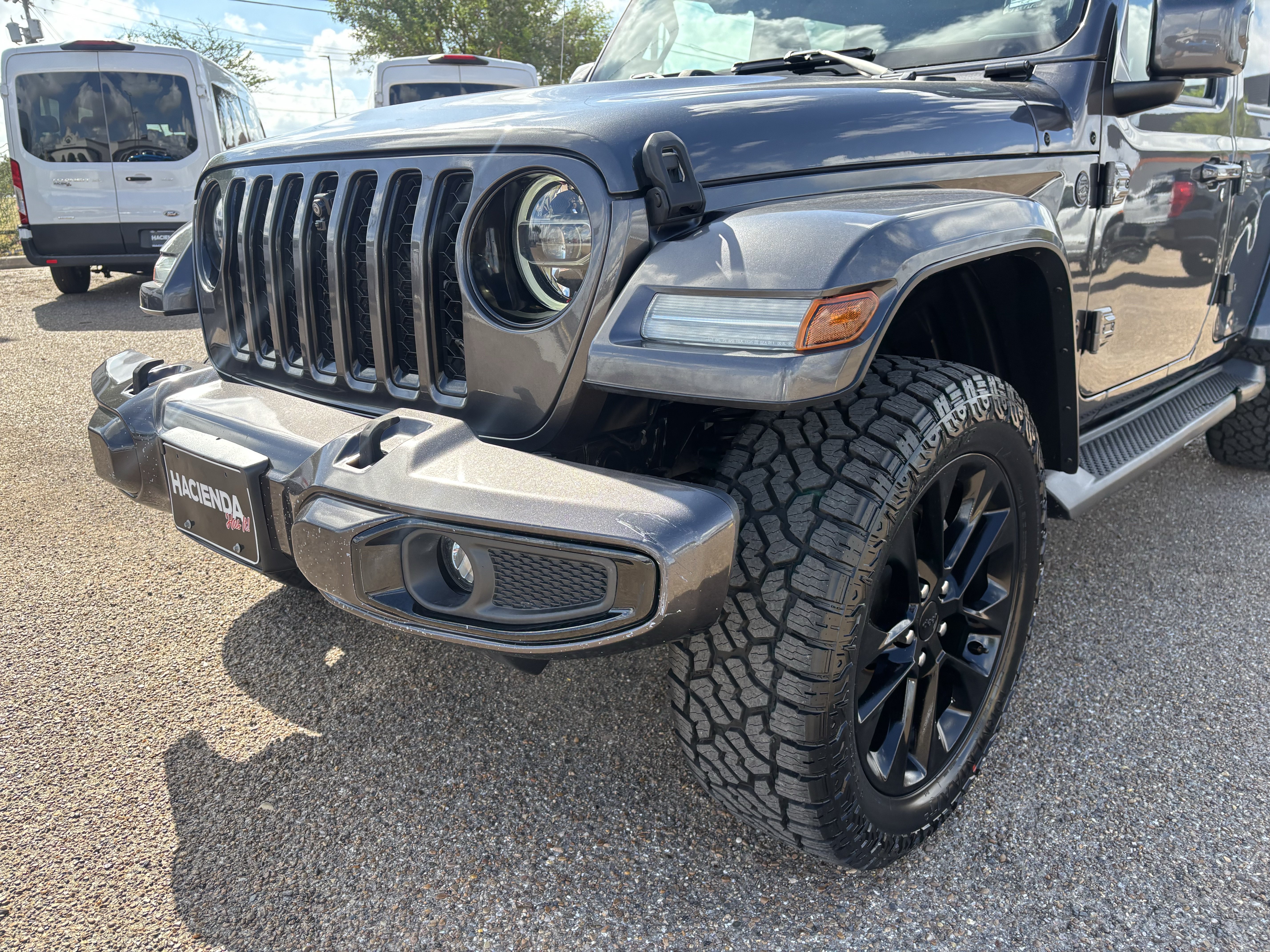 Used 2021 Jeep Wrangler Unlimited Sahara AWD/4WD image 8
