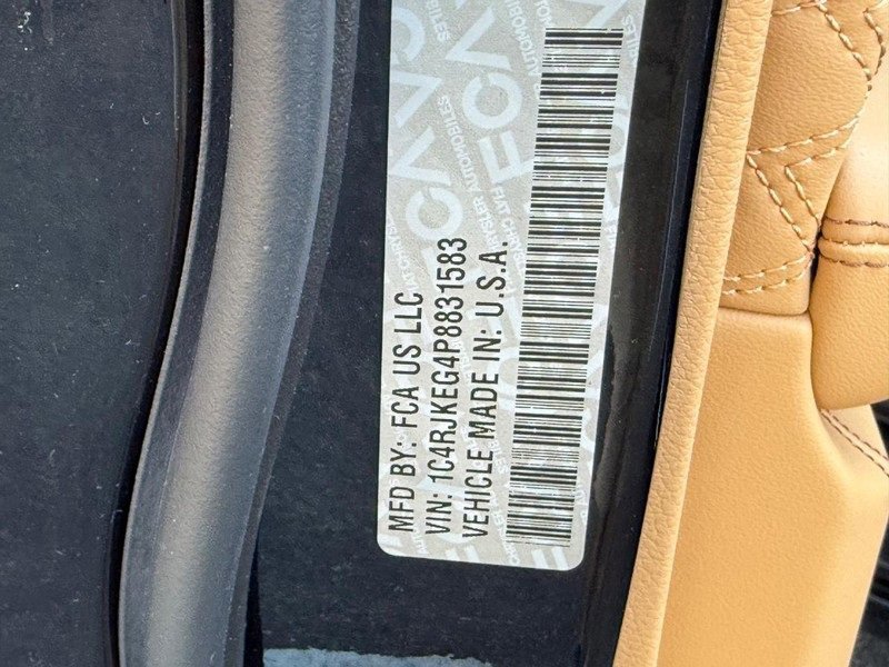 Used 2023 Jeep Grand Cherokee L Summit image 22