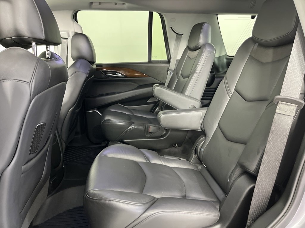 Used 2020 Cadillac Escalade Premium Luxury image 13