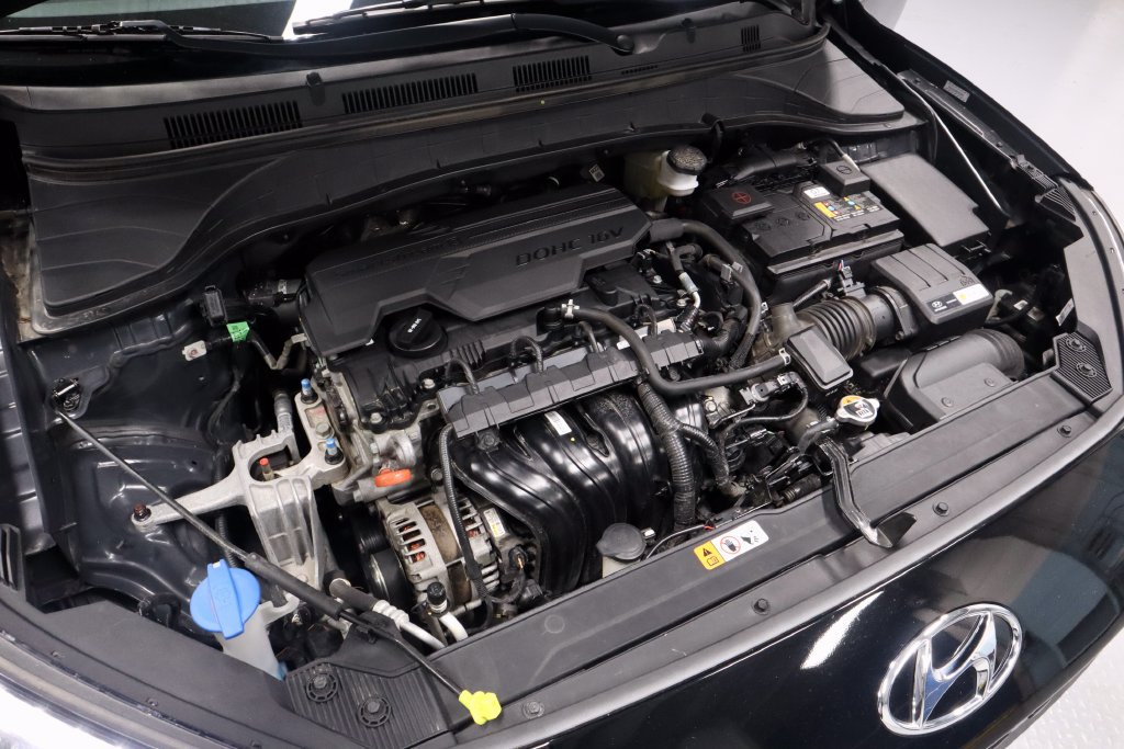 Used 2023 Hyundai Kona SEL w/ Cargo Package FWD image 14