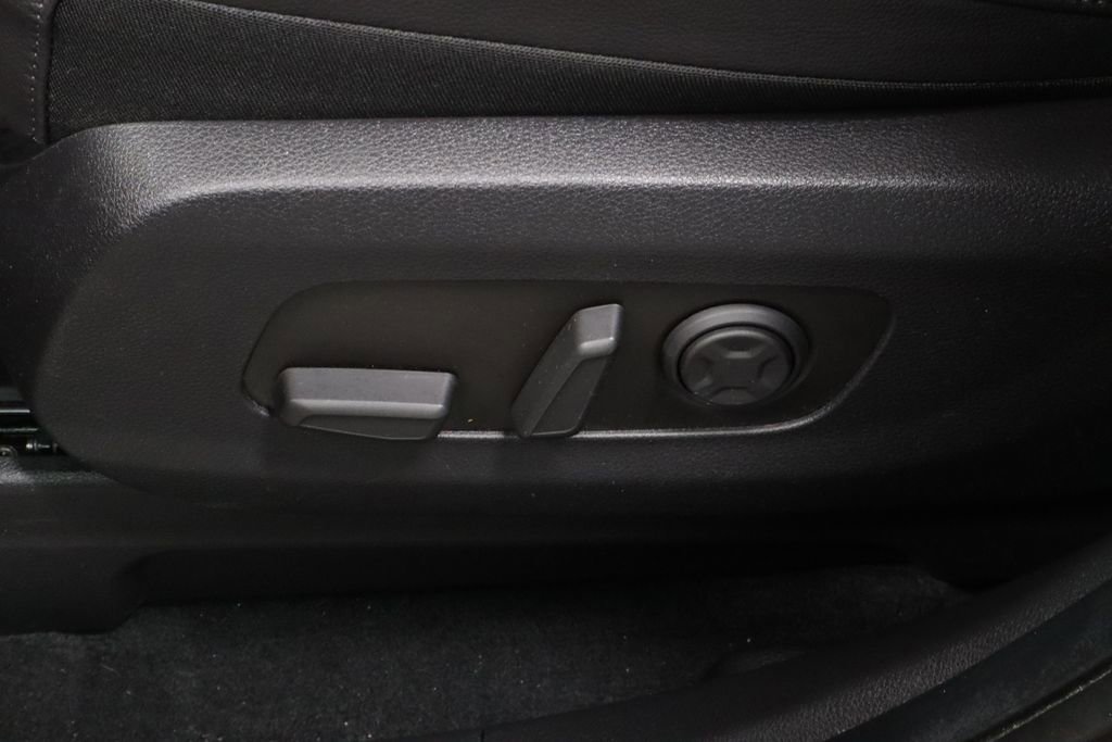 Used 2024 Kia Carnival SX Prestige image 26