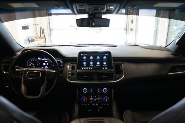 Used 2021 GMC Yukon SLT w/ Rear Media and Nav Package AWD/4WD image 33