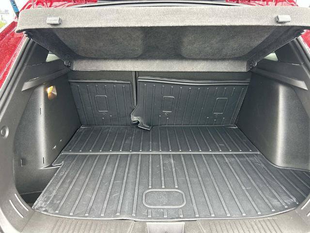 Used 2025 Chevrolet Trax RS w/ Driver Confidence Package FWD image 19