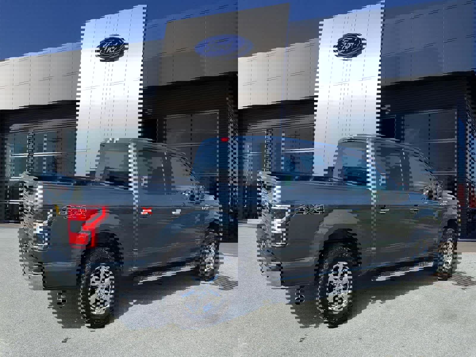 Certified 2018 Ford F150 XLT w/ Equipment Group 302A Luxury image 3