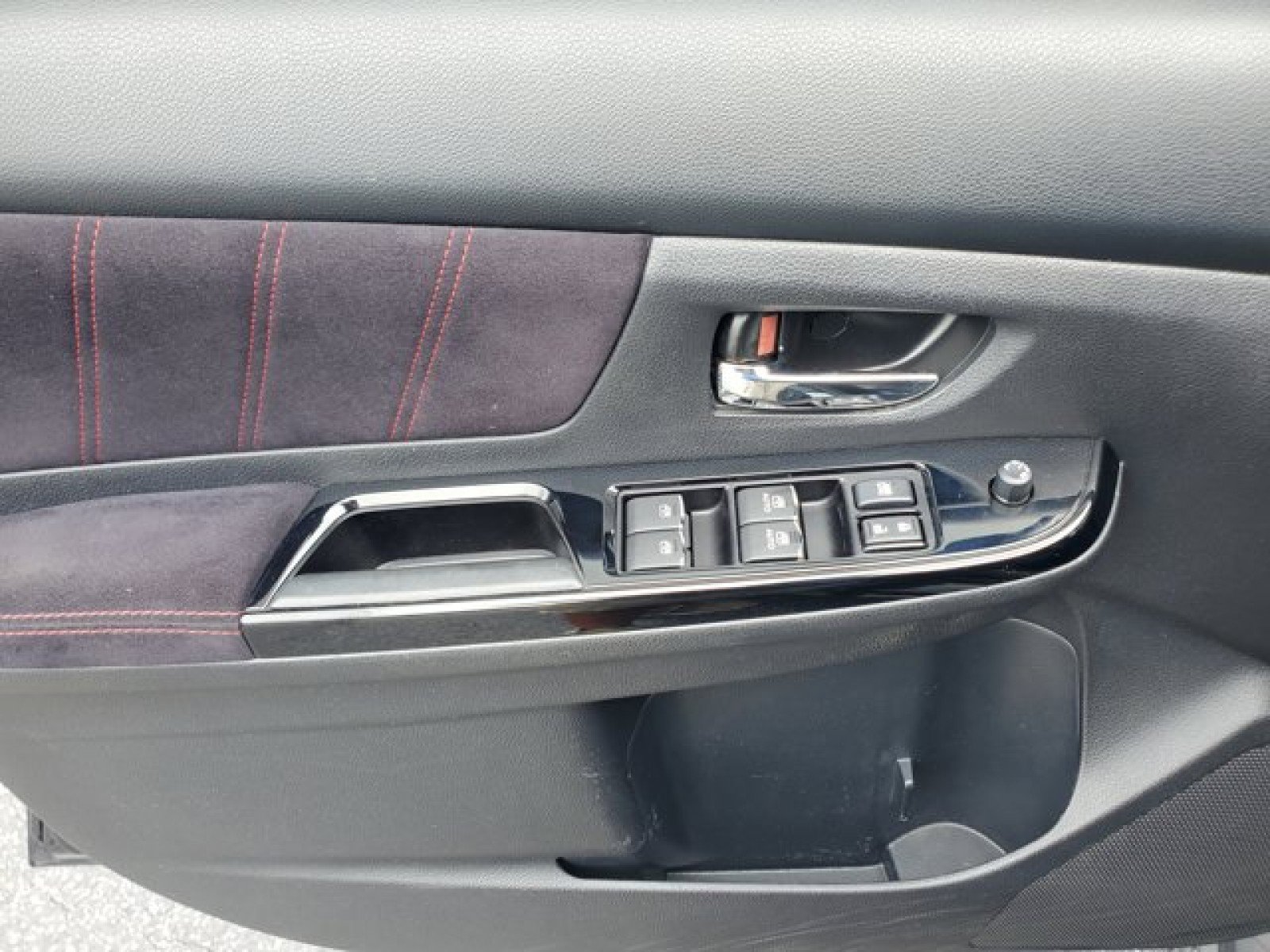 Used 2018 Subaru WRX STI image 11