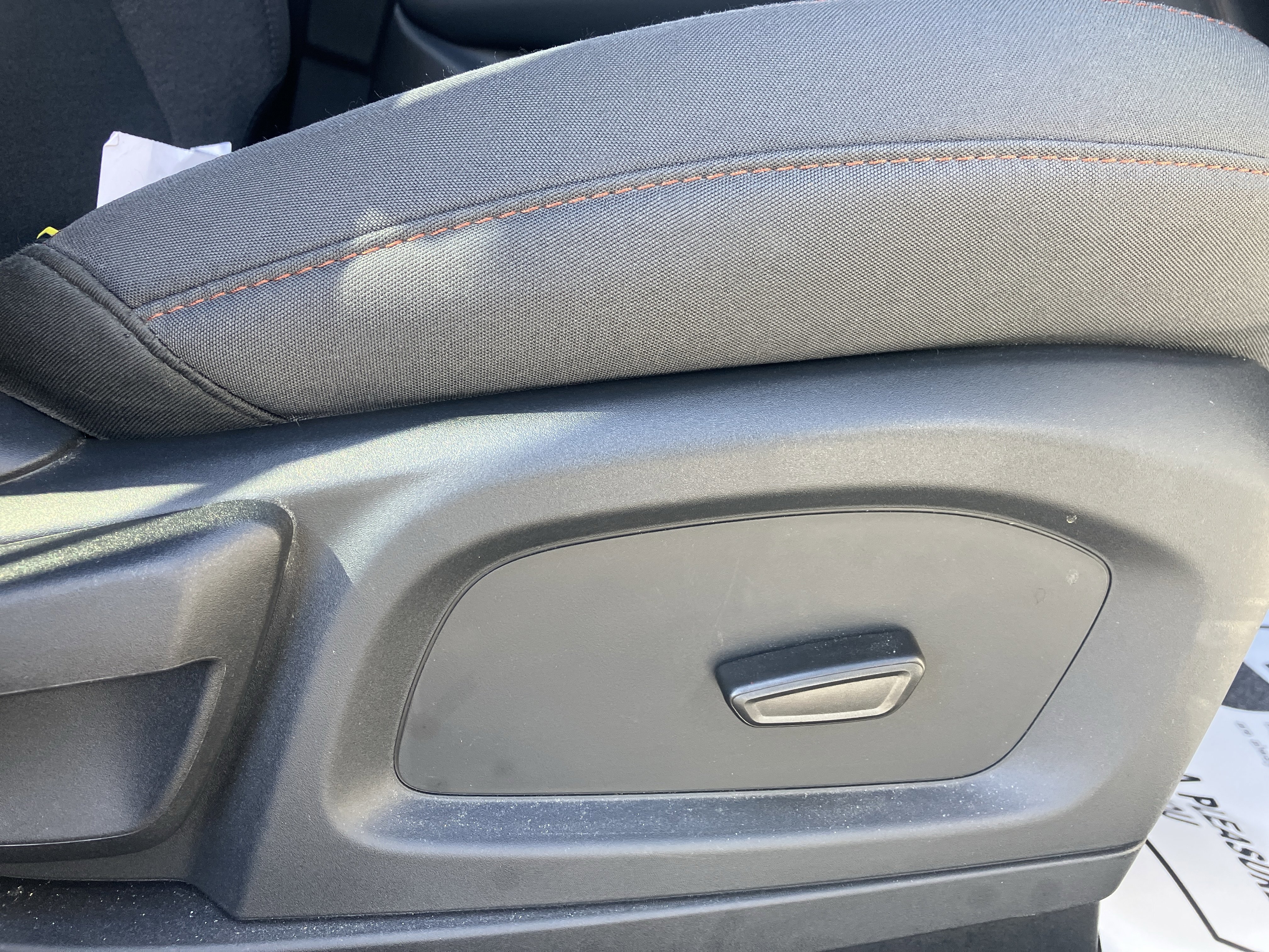 Certified 2025 Ford Explorer Active image 11