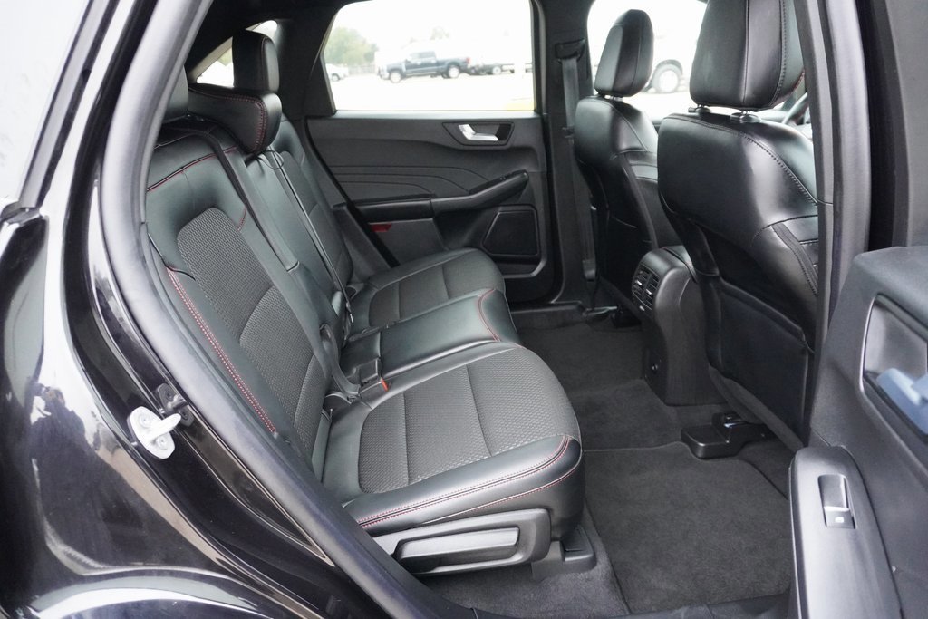 Certified 2024 Ford Escape ST-Line w/ Equipment Group 301A image 18