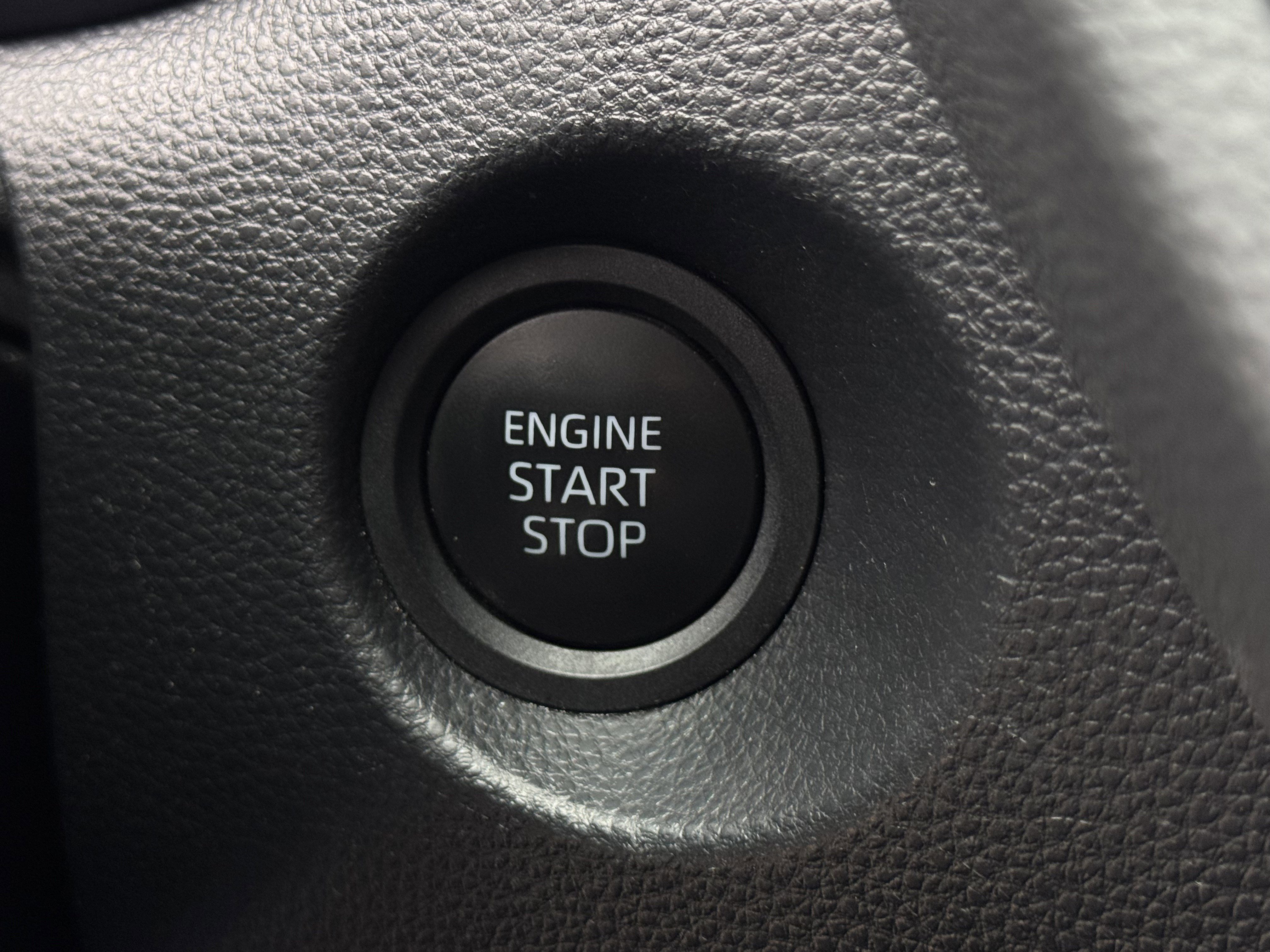 Used 2024 Toyota Corolla Cross LE image 18