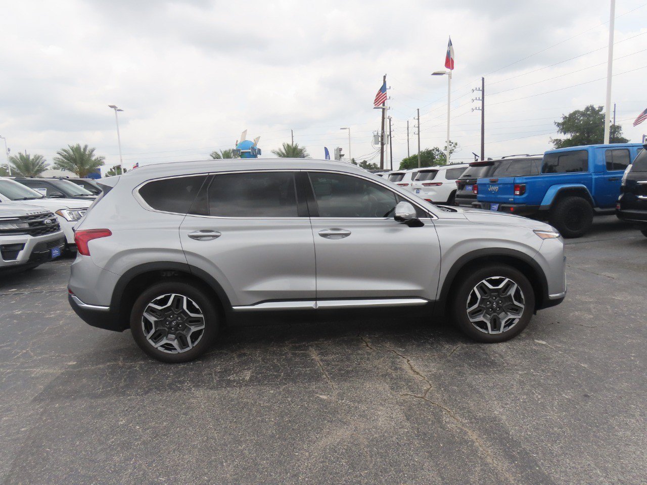 Used 2023 Hyundai Santa Fe Limited FWD image 8