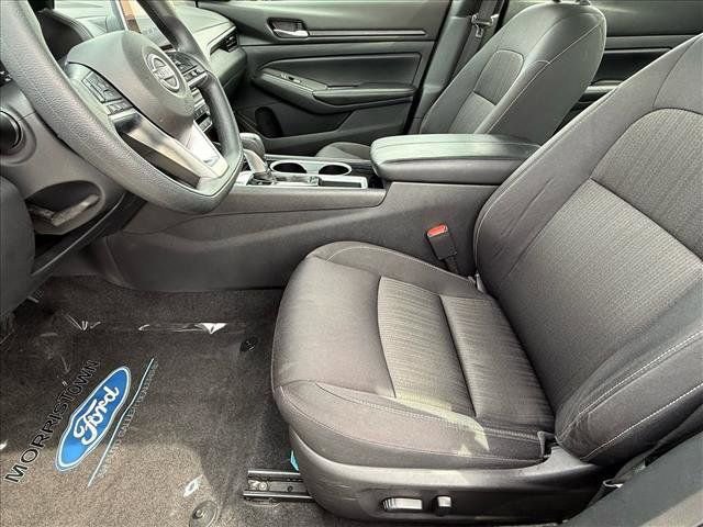 Used 2024 Nissan Altima 2.5 SV image 15