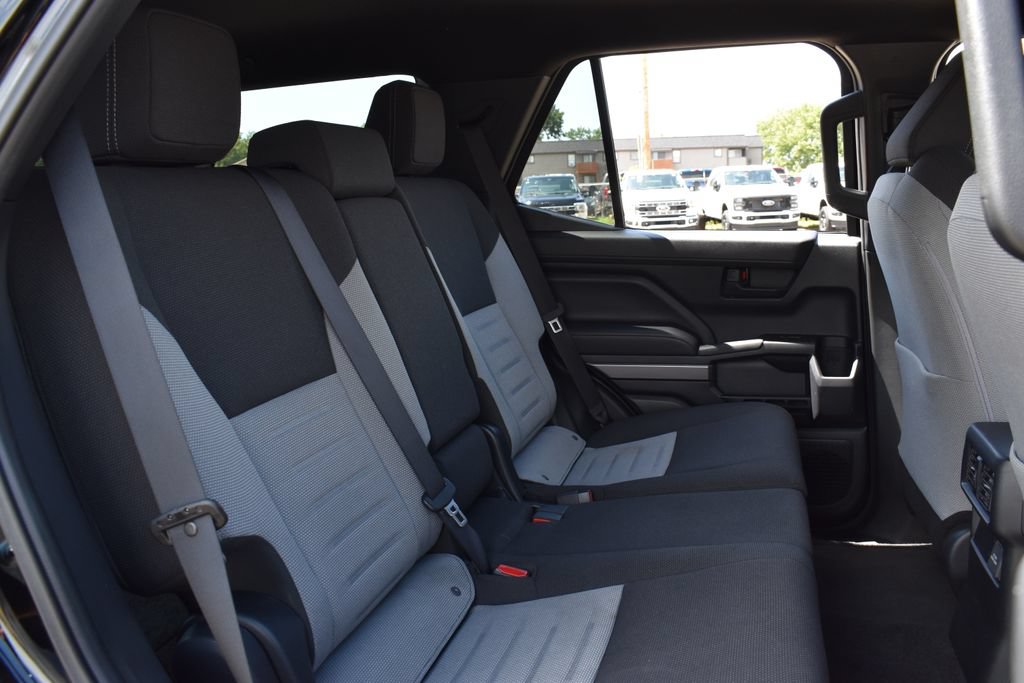 Used 2025 Toyota 4Runner TRD Off-Road AWD/4WD image 29