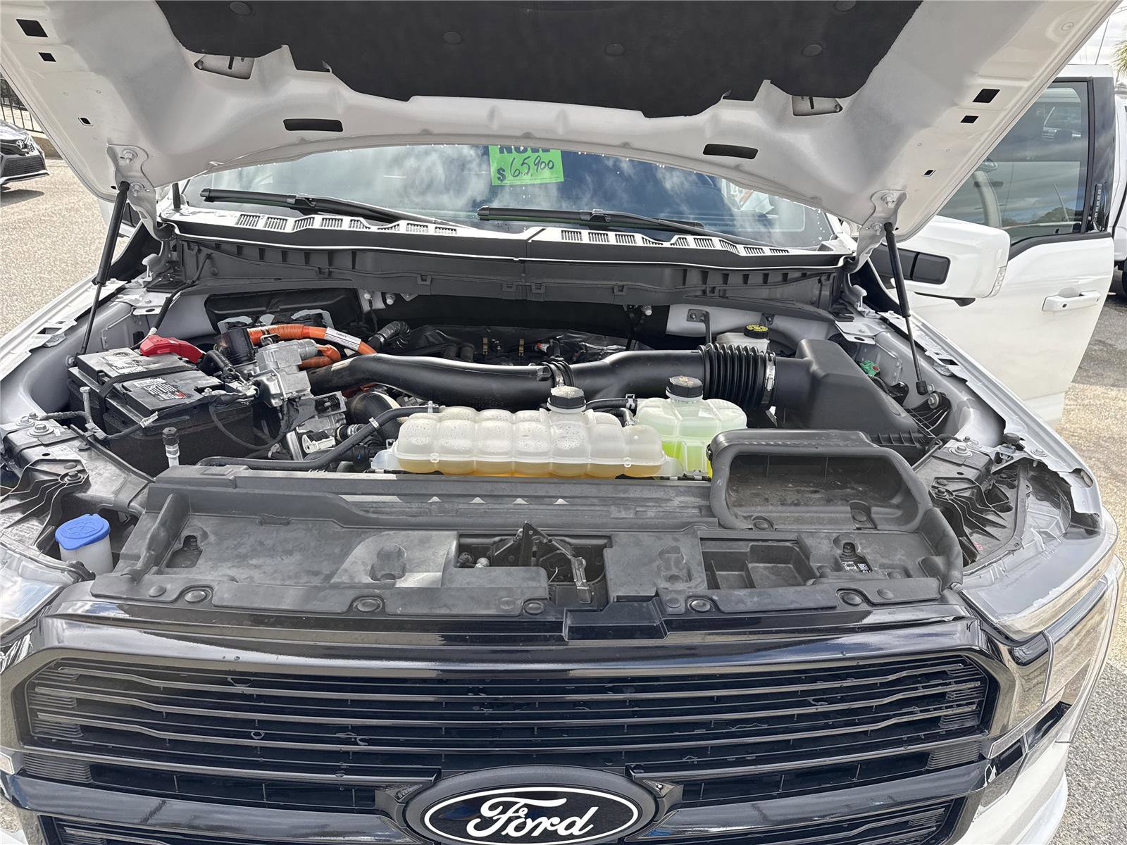 Certified 2024 Ford F150 Platinum w/ FX4 Off-Road Package image 29