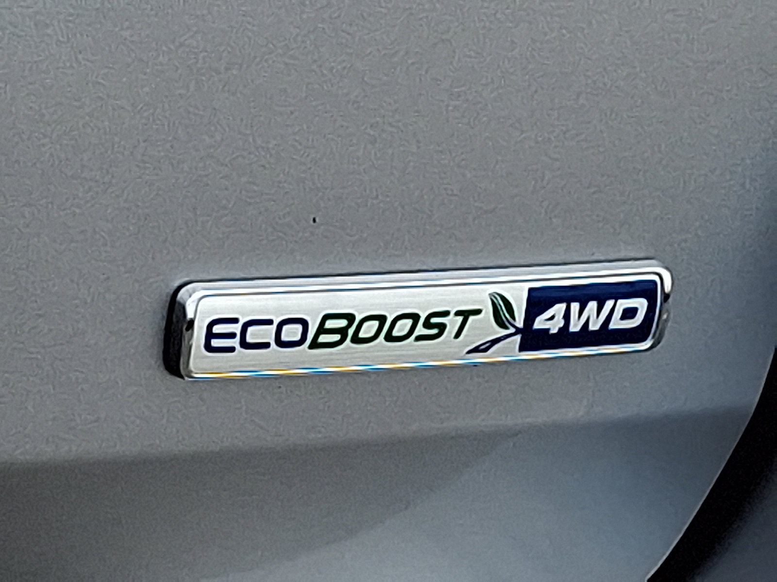 Certified 2020 Ford Explorer XLT w/ Equipment Group 202A AWD/4WD image 32