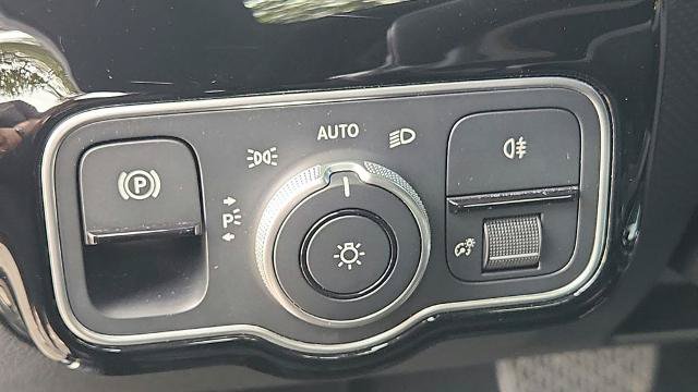 Used 2025 Mercedes-Benz CLA 250 image 10