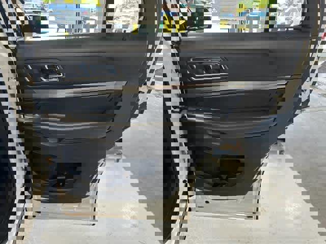 Certified 2019 Ford Explorer XLT w/ Equipment Group 202A image 30