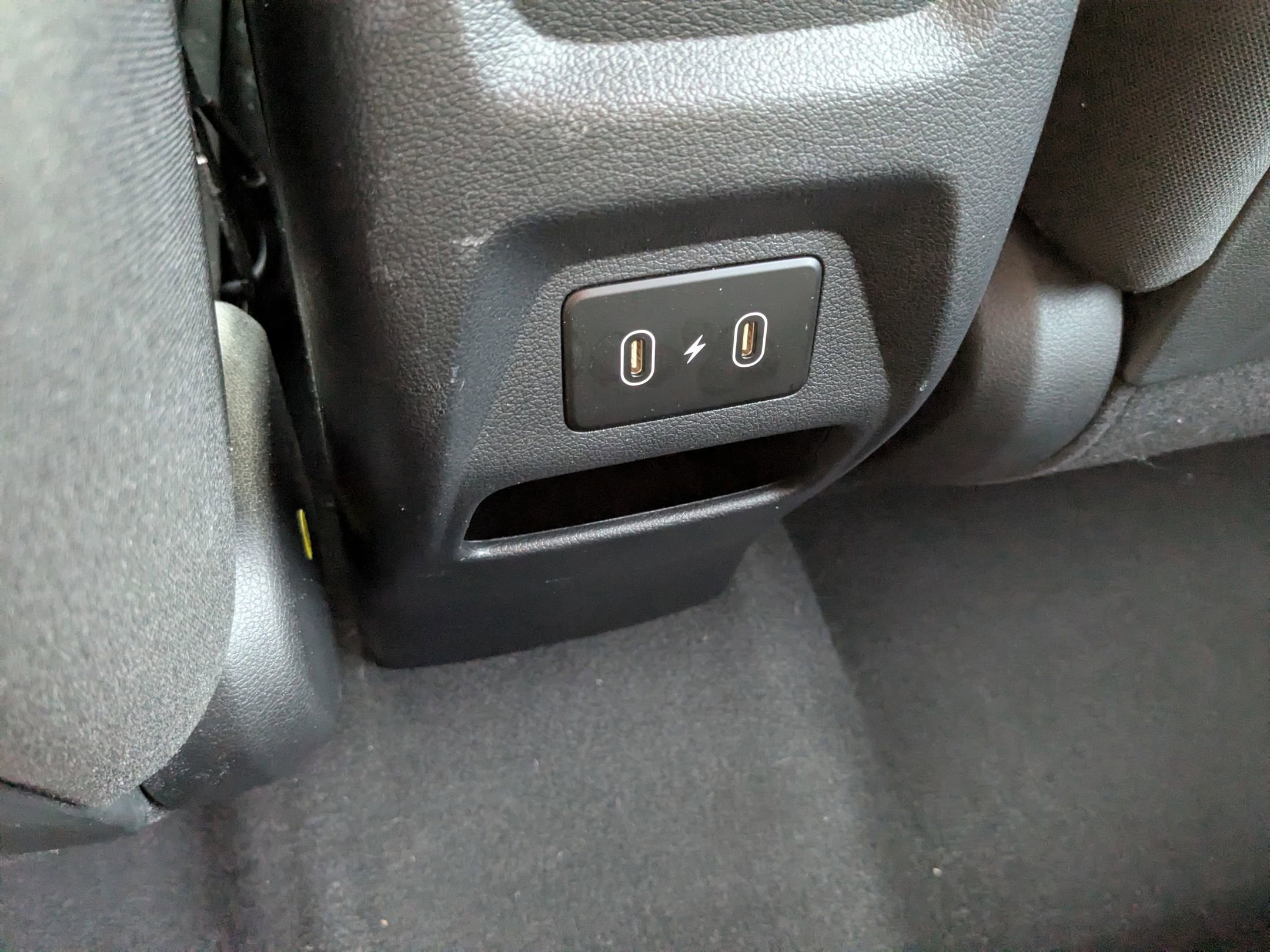 Used 2024 Hyundai Venue SEL FWD image 27