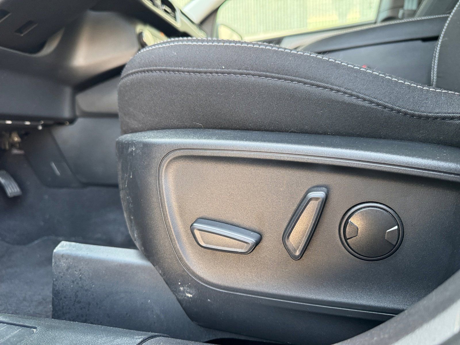 Certified 2023 Ford Escape Active w/ Cold Weather Package image 18