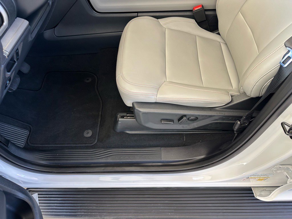 Certified 2025 Ford Expedition Max Active image 17