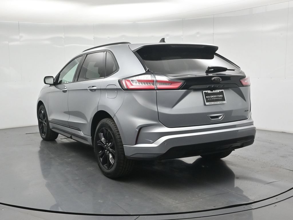 Certified 2022 Ford Edge SE w/ Black Appearance Package AWD/4WD image 26