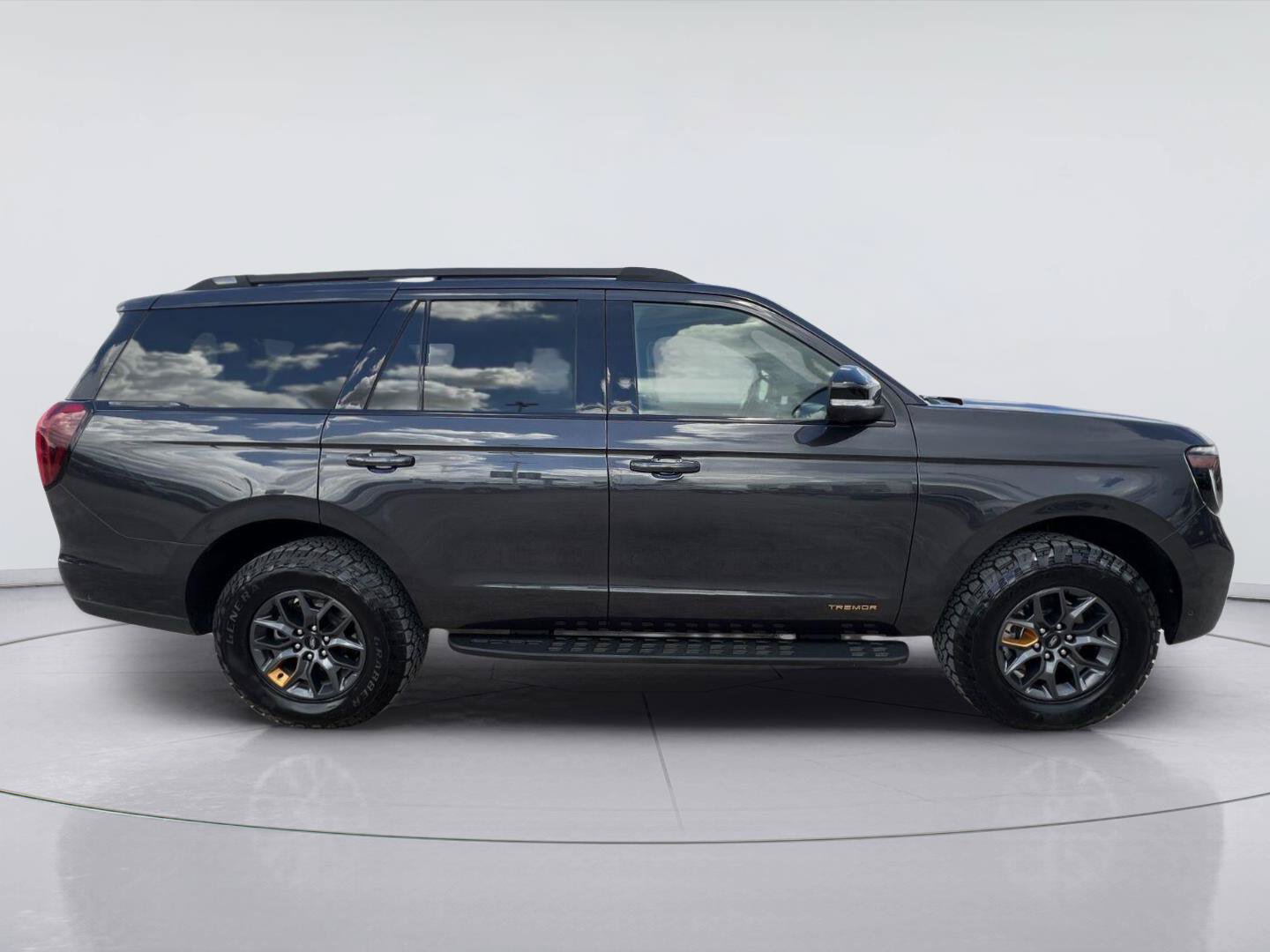 Certified 2025 Ford Expedition Tremor AWD/4WD image 2