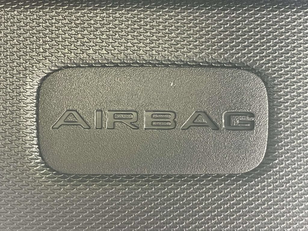 Used 2023 Jeep Grand Cherokee Altitude AWD/4WD image 28