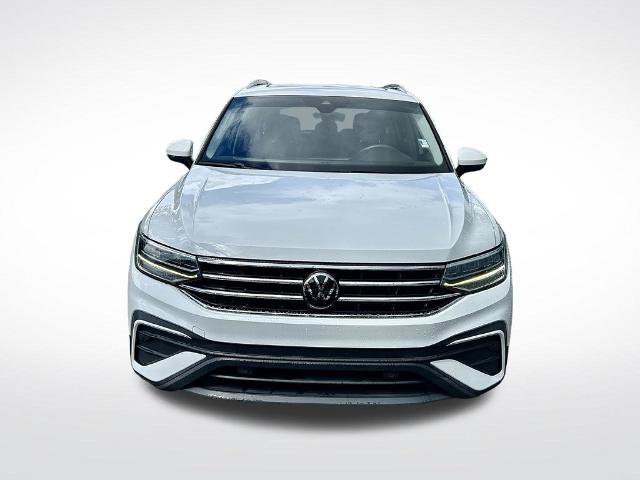 Used 2022 Volkswagen Tiguan SE FWD image 2