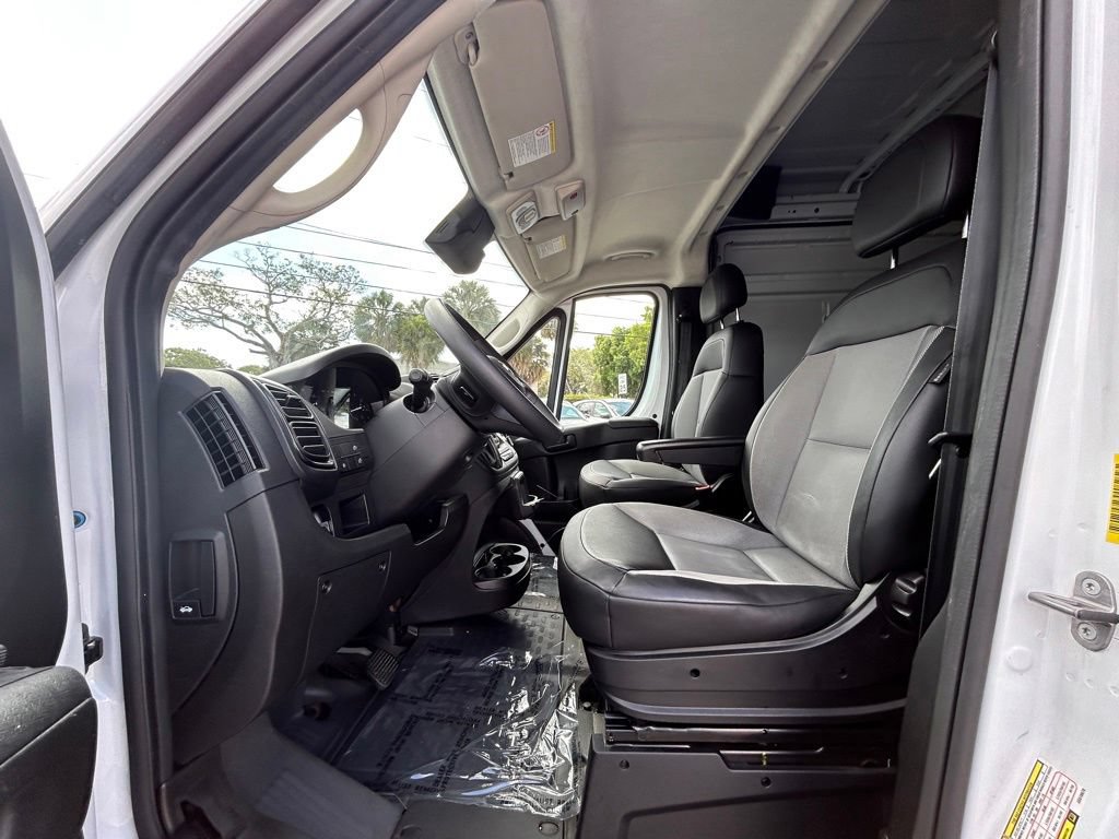 Used 2025 RAM ProMaster 2500 w/ Convenience Group FWD image 10