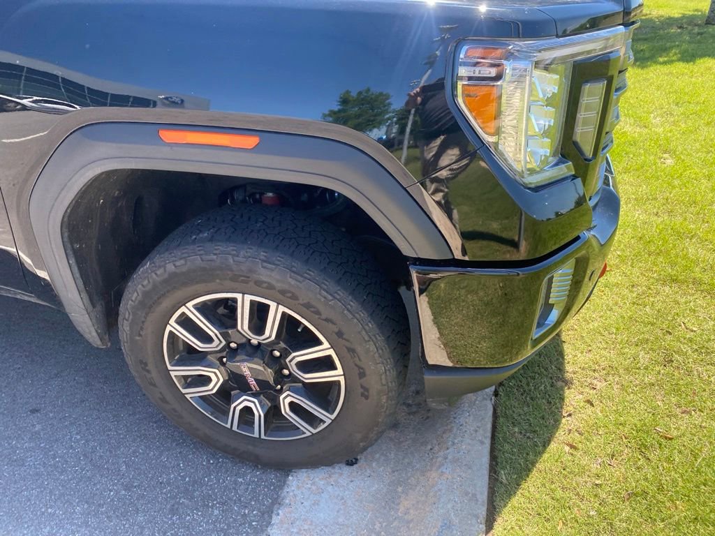 Used 2023 GMC Sierra 2500 AT4 w/ AT4 Preferred Package AWD/4WD image 5
