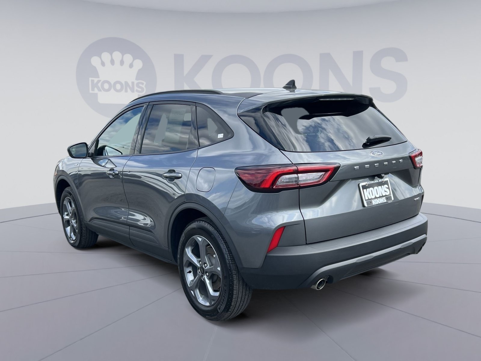 Certified 2025 Ford Escape ST-Line Select AWD/4WD image 8
