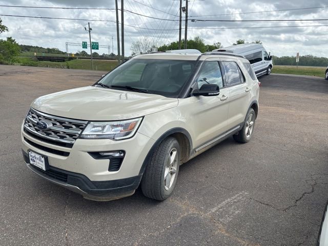 Certified 2018 Ford Explorer XLT w/ Equipment Group 201A image 1