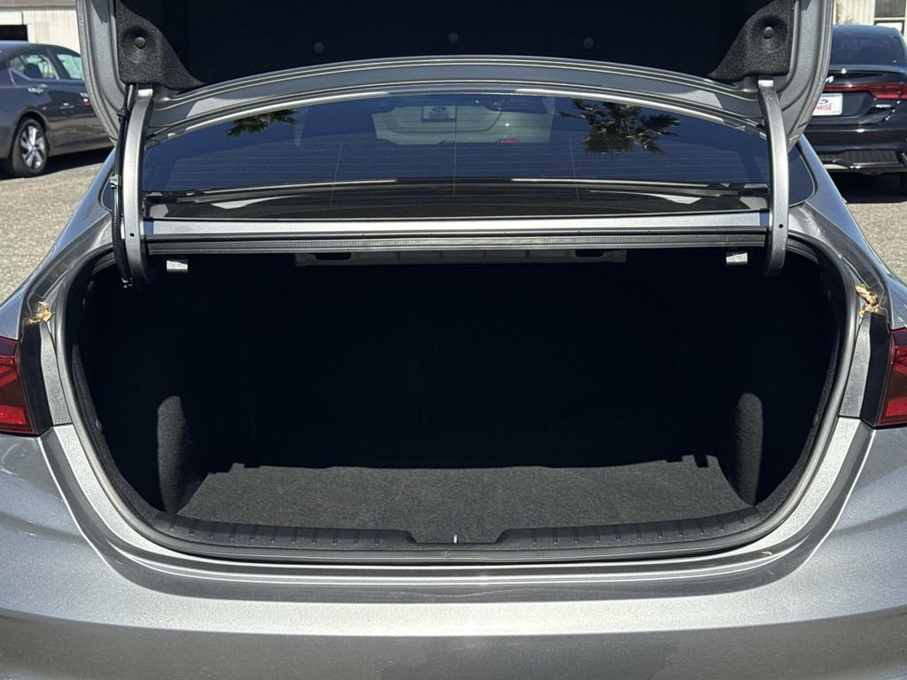 Used 2024 Kia Forte LXS w/ LXS Technology Package image 25